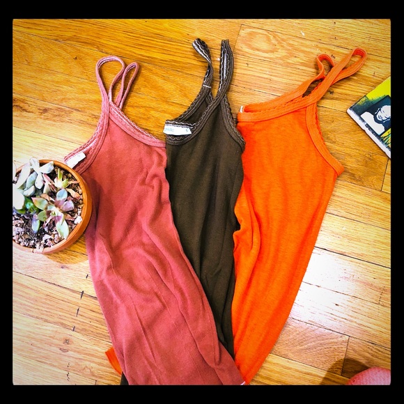 sparkle by urban outfitters Tops - 🍄TANK TOP BUNDLE🍄